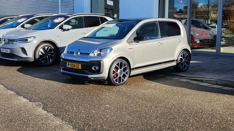 up gti.jpg (2.76 MiB) 11746 keer bekeken up gti.jpg